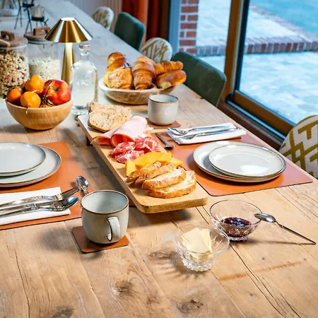 Les Charmes Du Petit Pre Bed & Breakfast *