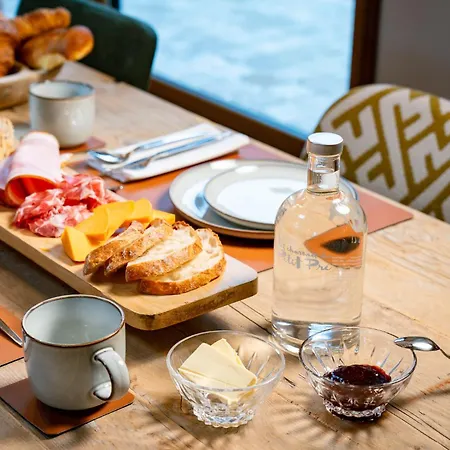 Les Charmes Du Petit Pre 3*