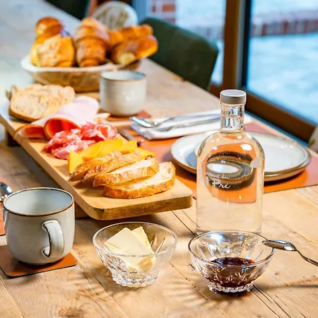 Les Charmes Du Petit Pre 3* Coulomby