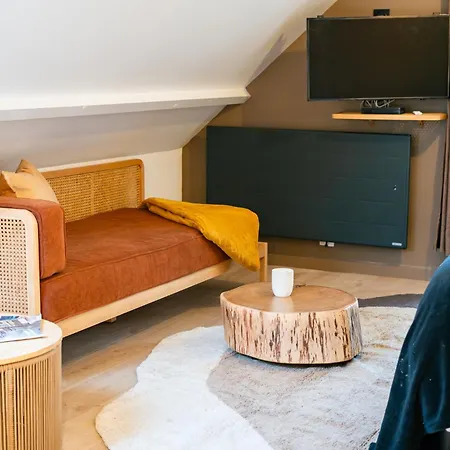 Les Charmes Du Petit Pre Bed & Breakfast