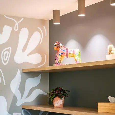 Les Charmes Du Petit Pre