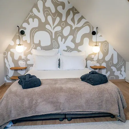 Les Charmes Du Petit Pre Bed & Breakfast