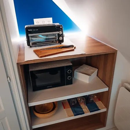 Les Charmes Du Petit Pre