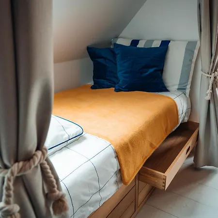 Les Charmes Du Petit Pre